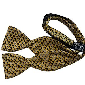 Rivetz of Boston 100% Silk West Virginia Mountaineers‎ Bowtie Adjustable WVU